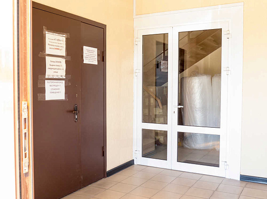 Вход в здание для посетителей